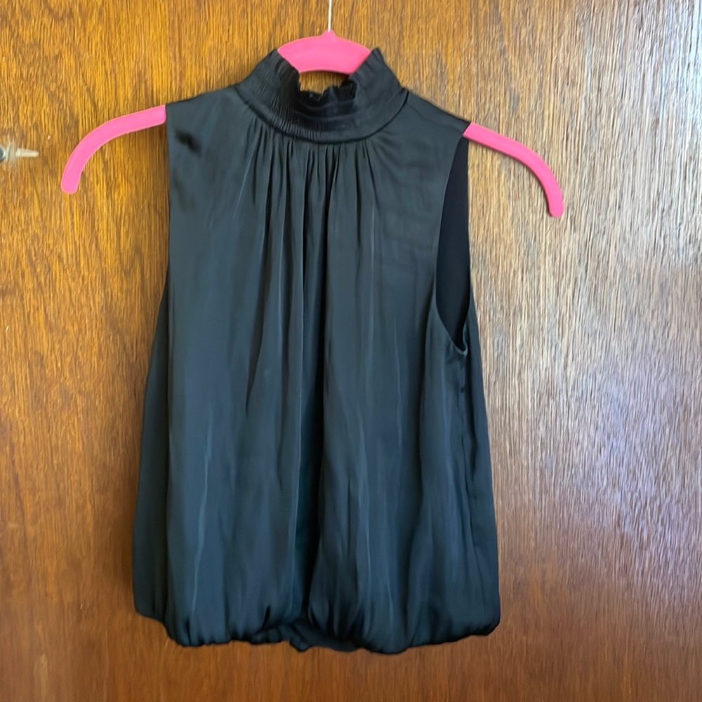 Banana Republic sleeveless black ruffled mock neck top xxs EUC